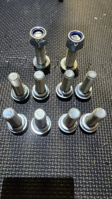 Tank 300 towbar Bolts